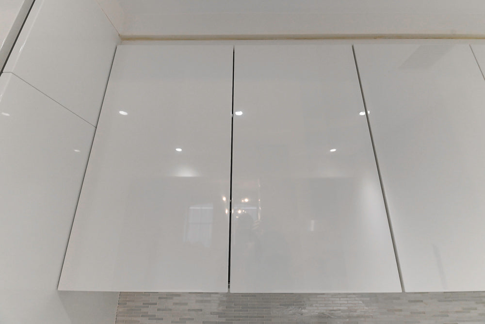 Poggenpohl Modern White Lacquered Kitchen with Appliances
