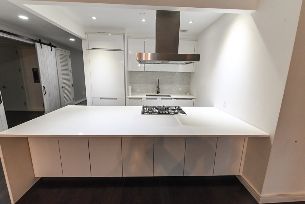 Poggenpohl Modern White Lacquered Kitchen with Appliances