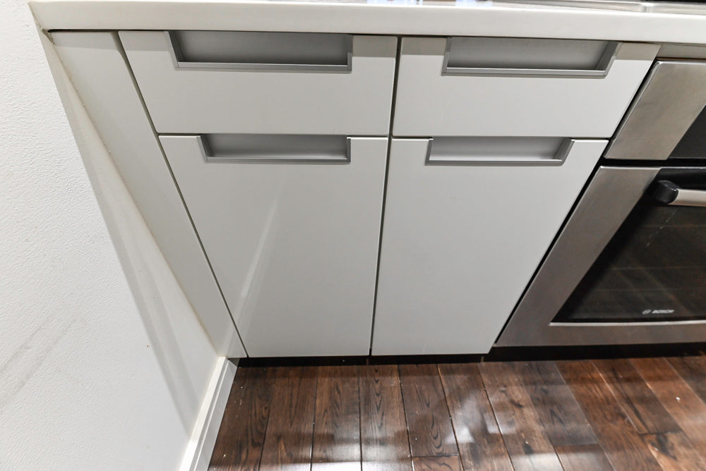 Poggenpohl Modern White Lacquered Kitchen with Appliances