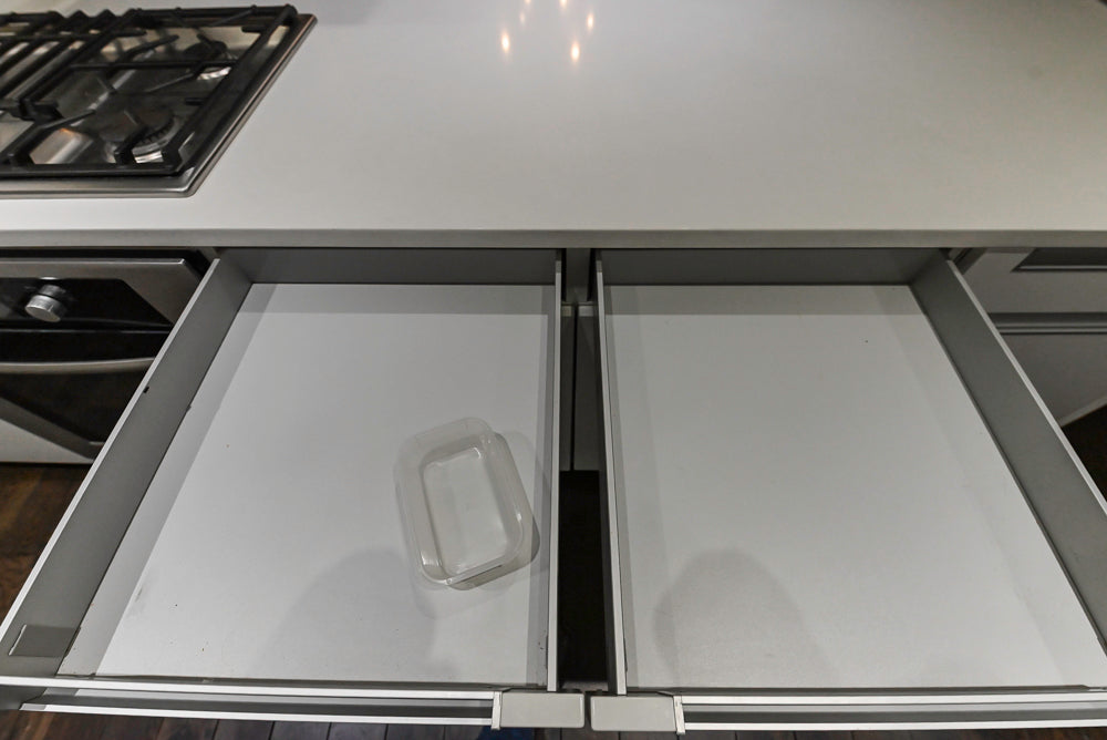 Poggenpohl Modern White Lacquered Kitchen with Appliances