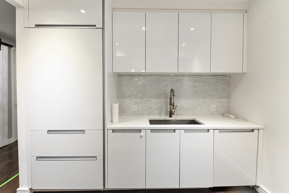 Poggenpohl Modern White Lacquered Kitchen with Appliances