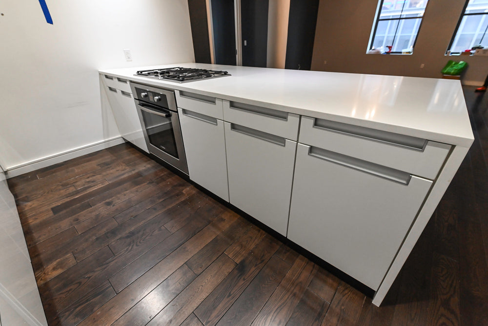 Poggenpohl Modern White Lacquered Kitchen with Appliances