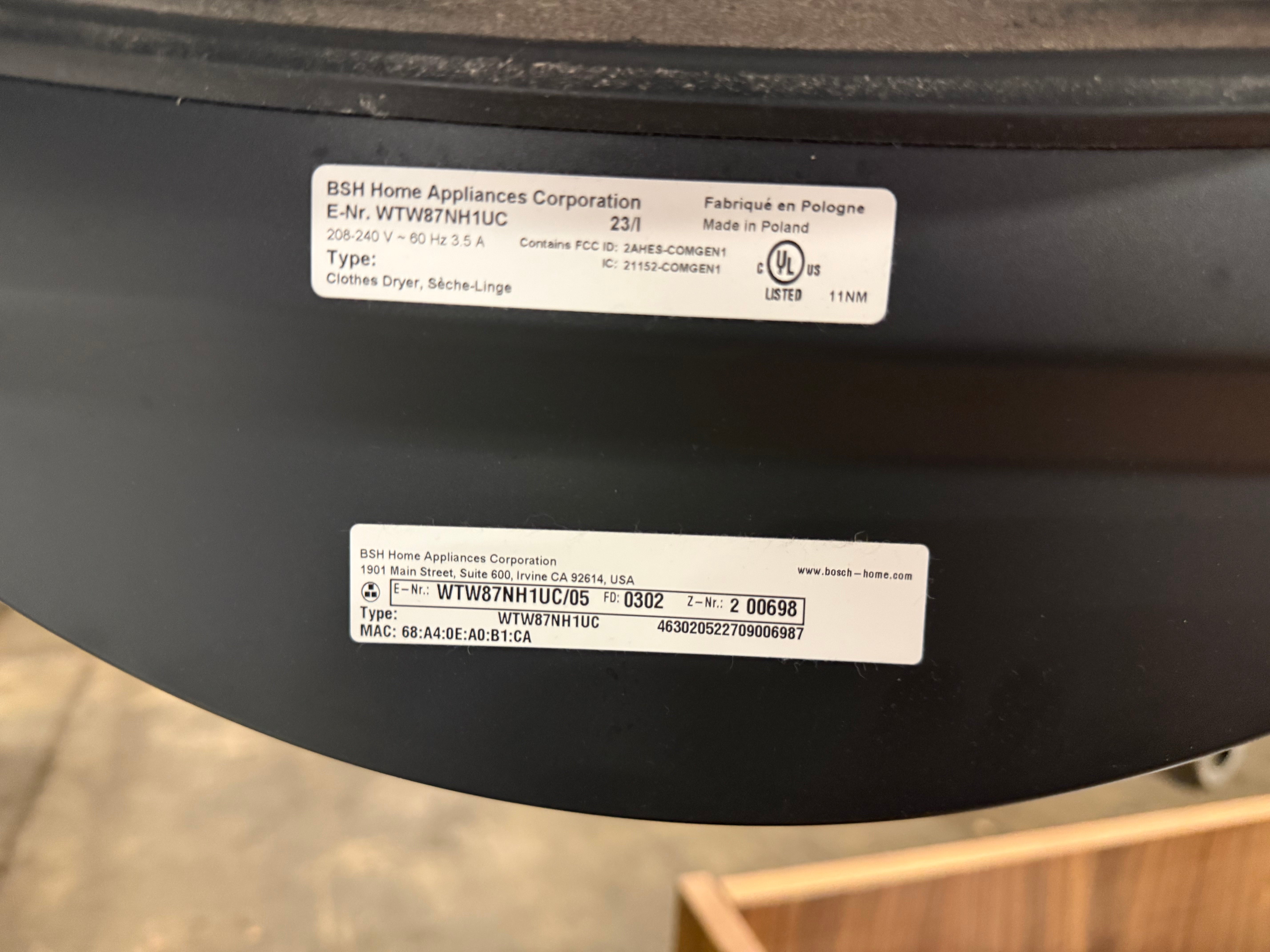 Bosch 500 Series 24" White Stacked Washer & Electric Dryer