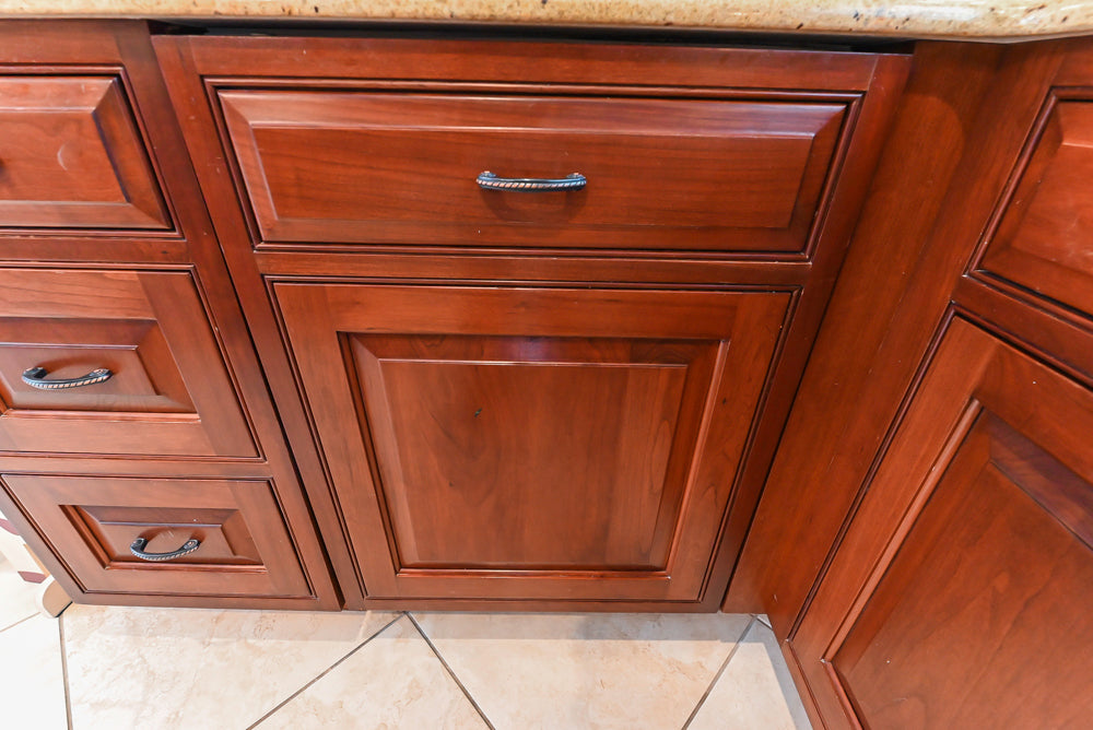 "The Winchester" Traditional Wooden Kitchen with Granite Countertops and Appliances