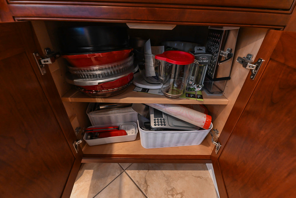 "The Winchester" Traditional Wooden Kitchen with Granite Countertops and Appliances