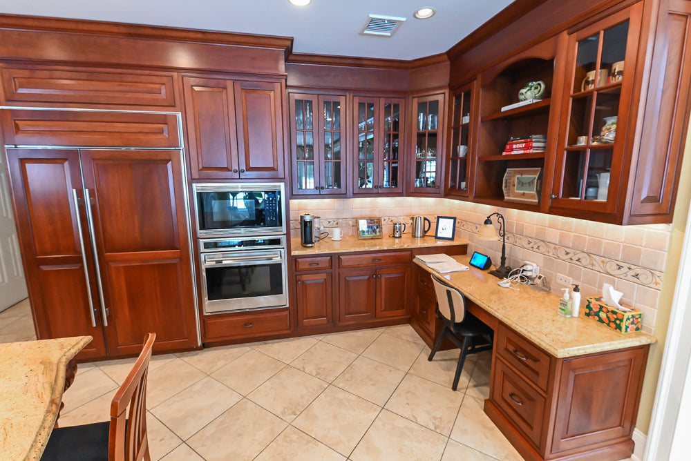 "The Winchester" Traditional Wooden Kitchen with Granite Countertops and Appliances