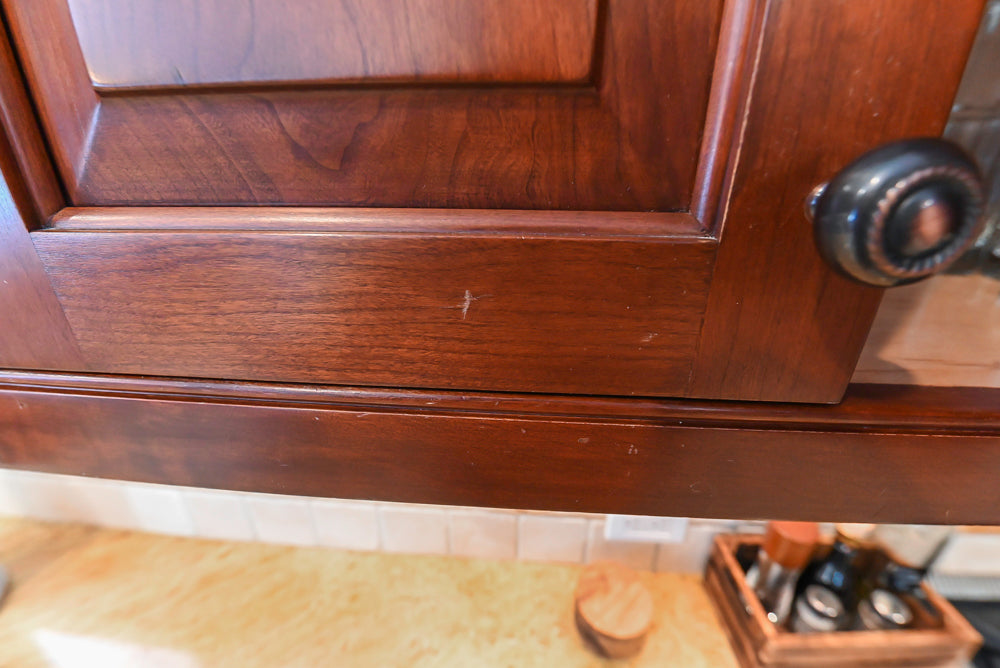 "The Winchester" Traditional Wooden Kitchen with Granite Countertops and Appliances