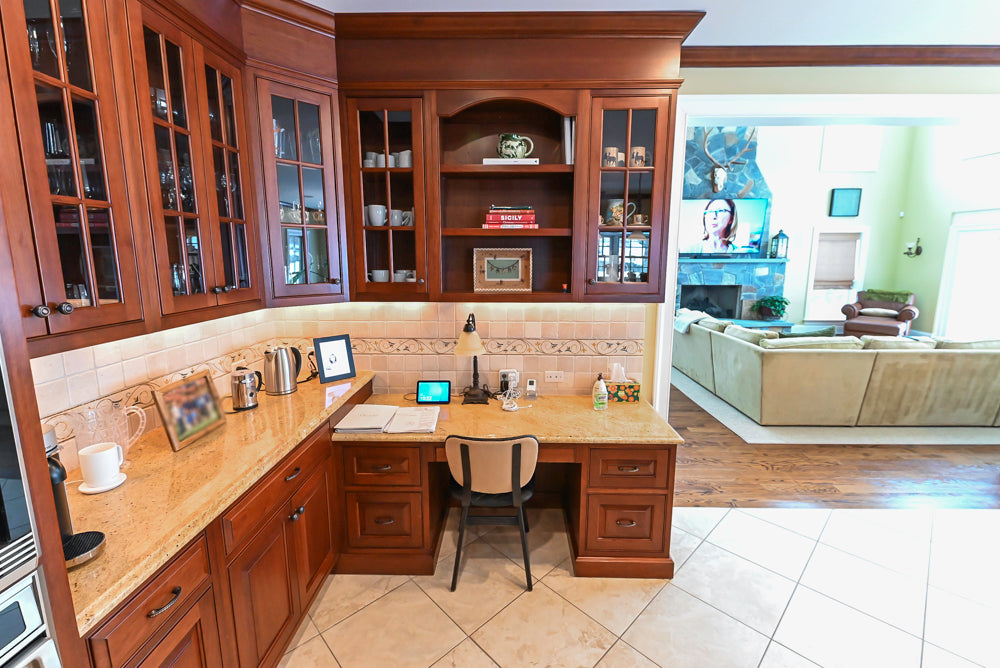 "The Winchester" Traditional Wooden Kitchen with Granite Countertops and Appliances