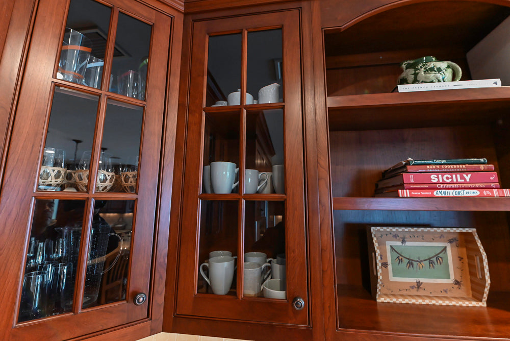 "The Winchester" Traditional Wooden Kitchen with Granite Countertops and Appliances