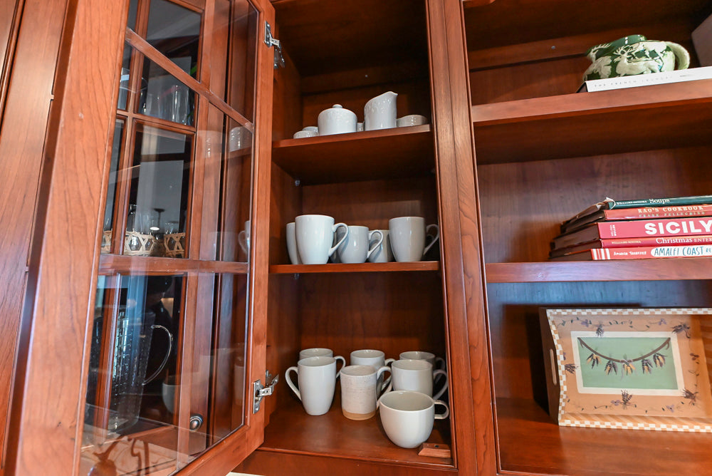 "The Winchester" Traditional Wooden Kitchen with Granite Countertops and Appliances
