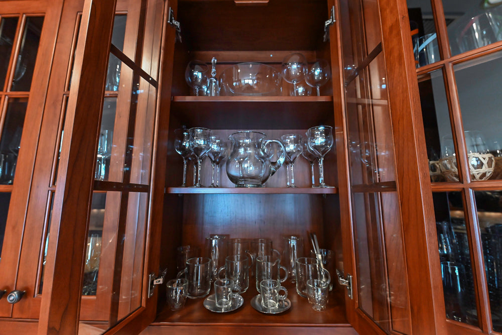 "The Winchester" Traditional Wooden Kitchen with Granite Countertops and Appliances