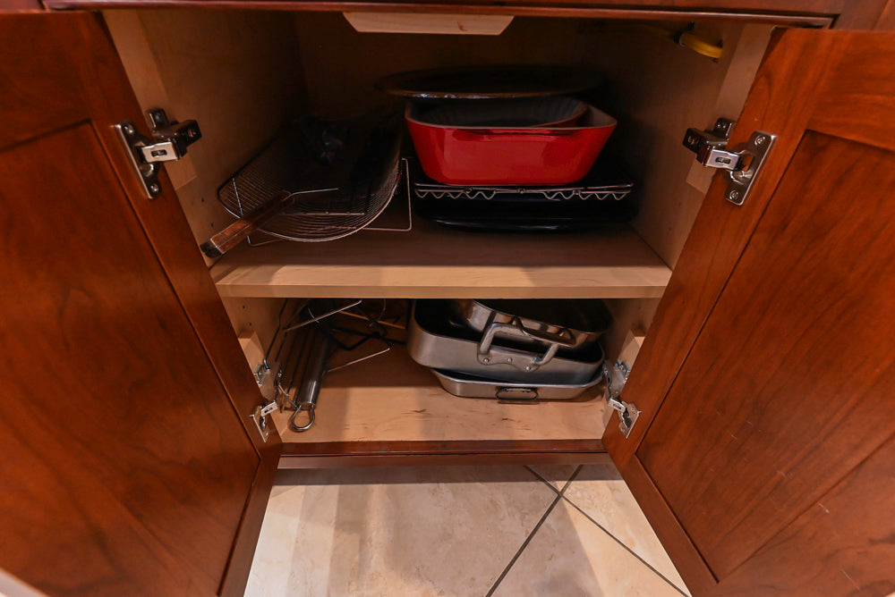 "The Winchester" Traditional Wooden Kitchen with Granite Countertops and Appliances