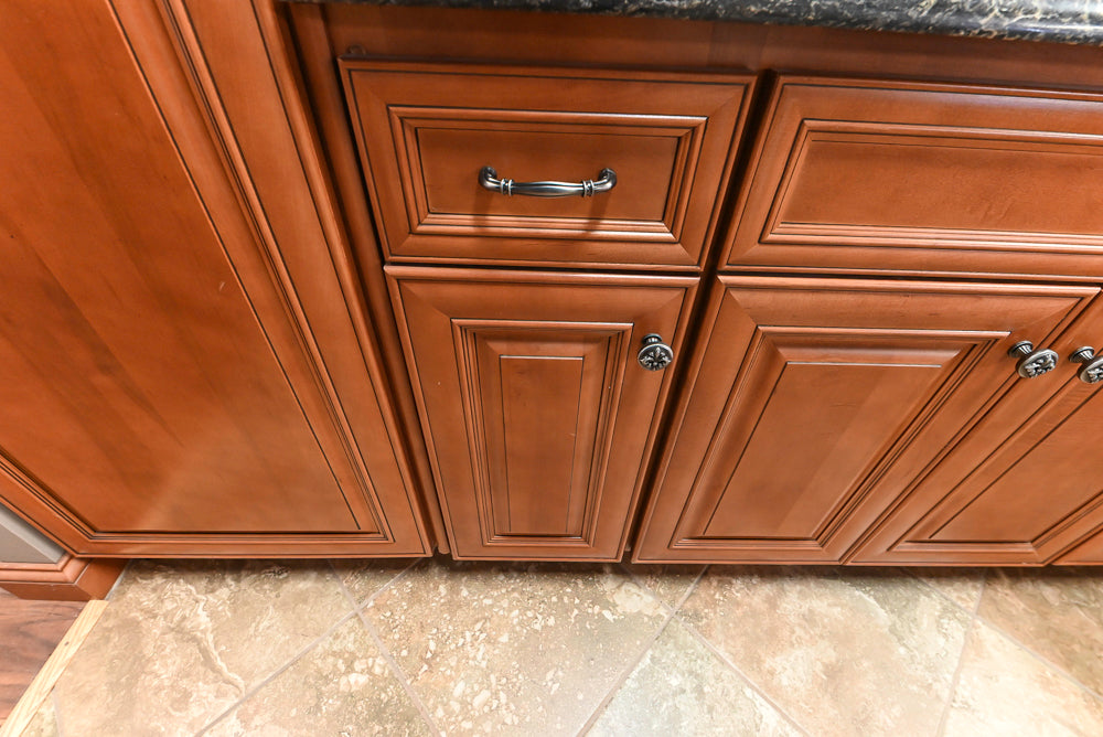 Wolf Classic Cabinets Hudson Wooden Traditional Partial Kitchen Cabinets with Sink and Faucet