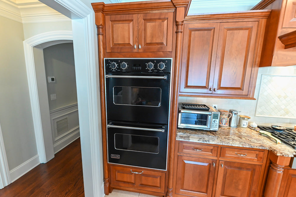 “The Woodford” Traditional Custom Wooden Kitchen with Island, Wolf Rangetop & Sub-Zero Refrigerator