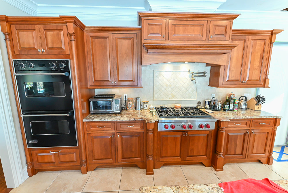 “The Woodford” Traditional Custom Wooden Kitchen with Island, Wolf Rangetop & Sub-Zero Refrigerator