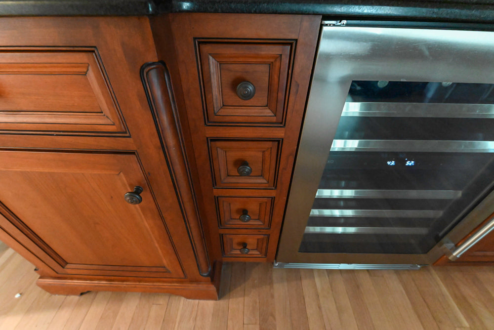 Plain & Fancy Traditional Wooden Wet Bar with Appliances