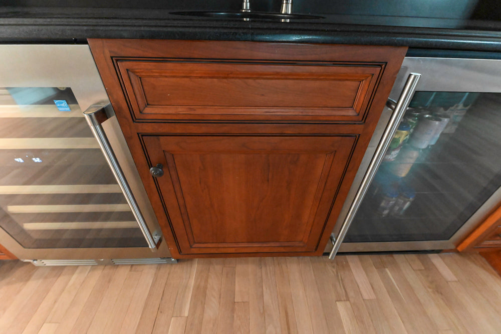 Plain & Fancy Traditional Wooden Wet Bar with Appliances
