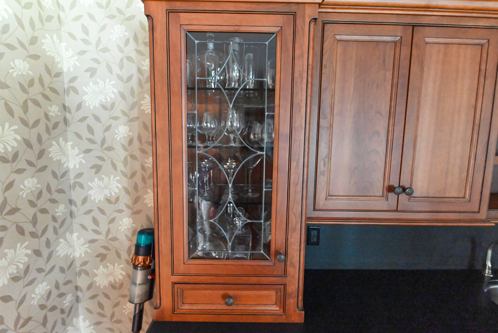 Plain & Fancy Traditional Wooden Wet Bar with Appliances