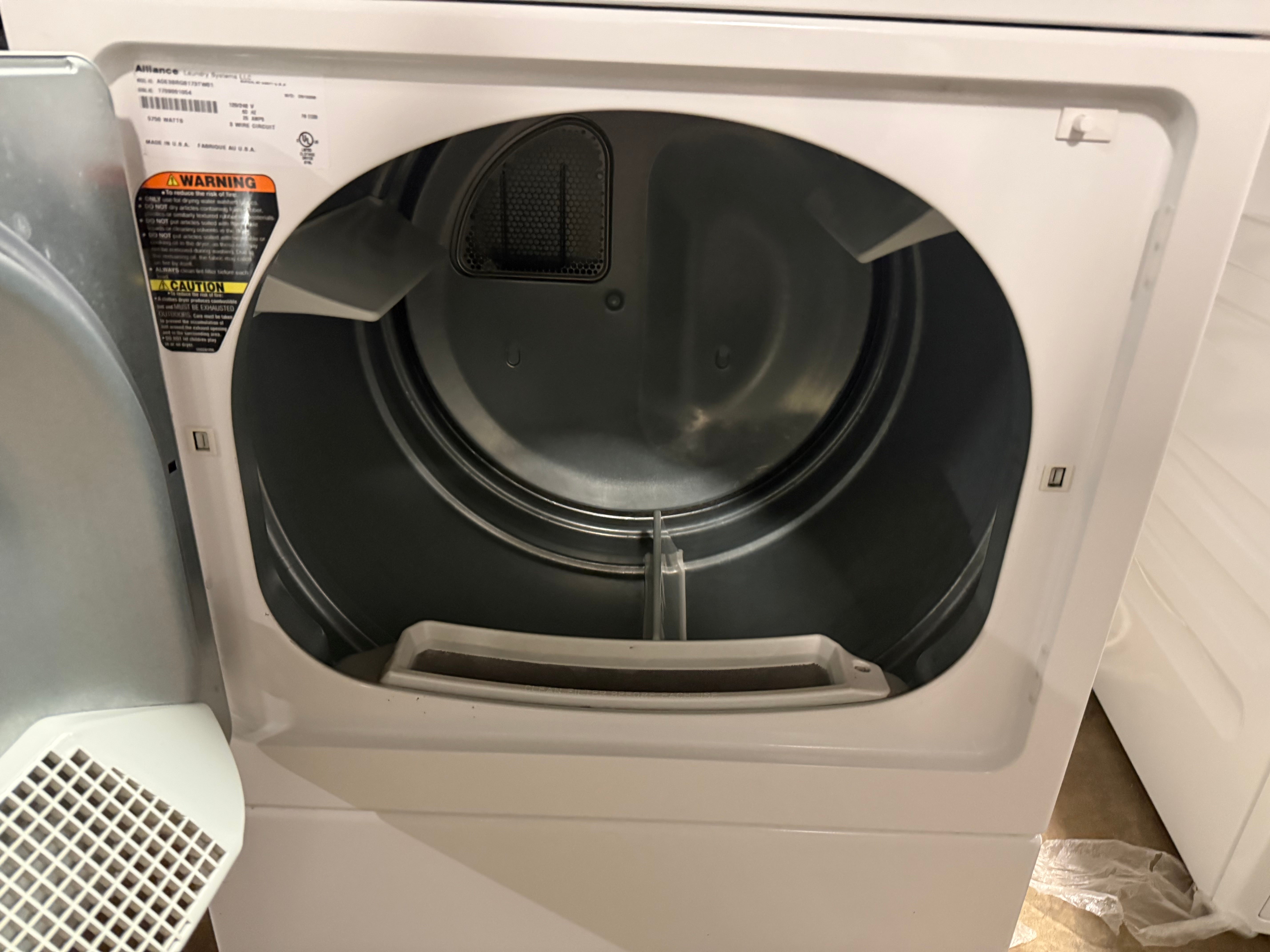 Speed Queen ADE3SRGS173TW01 27" White Electric Dryer