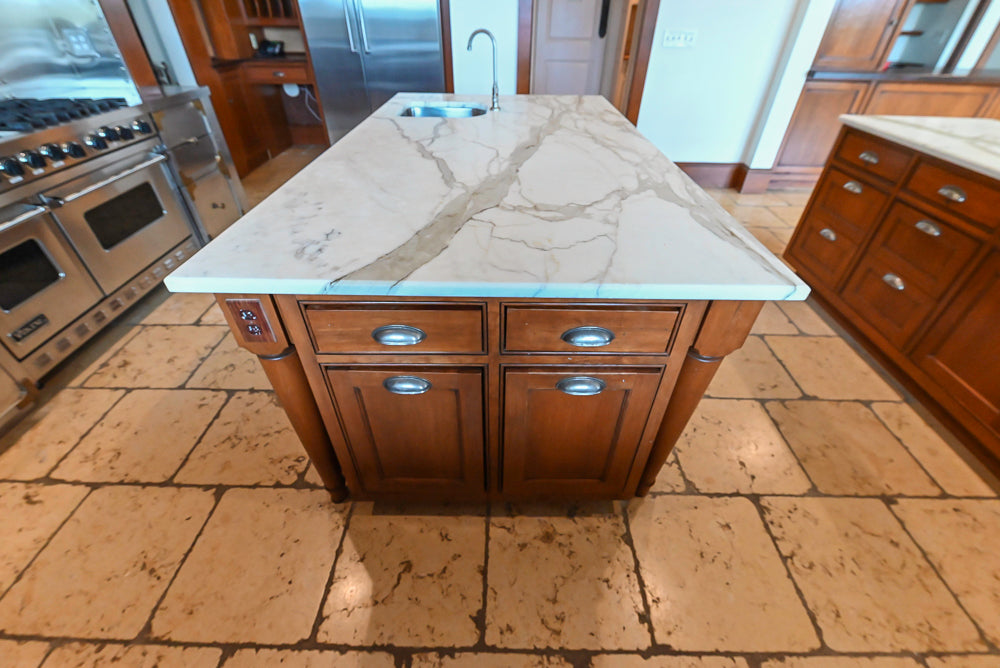 "The Highbury" Traditional Wooden Kitchen with Island & Viking Architectural Hearth