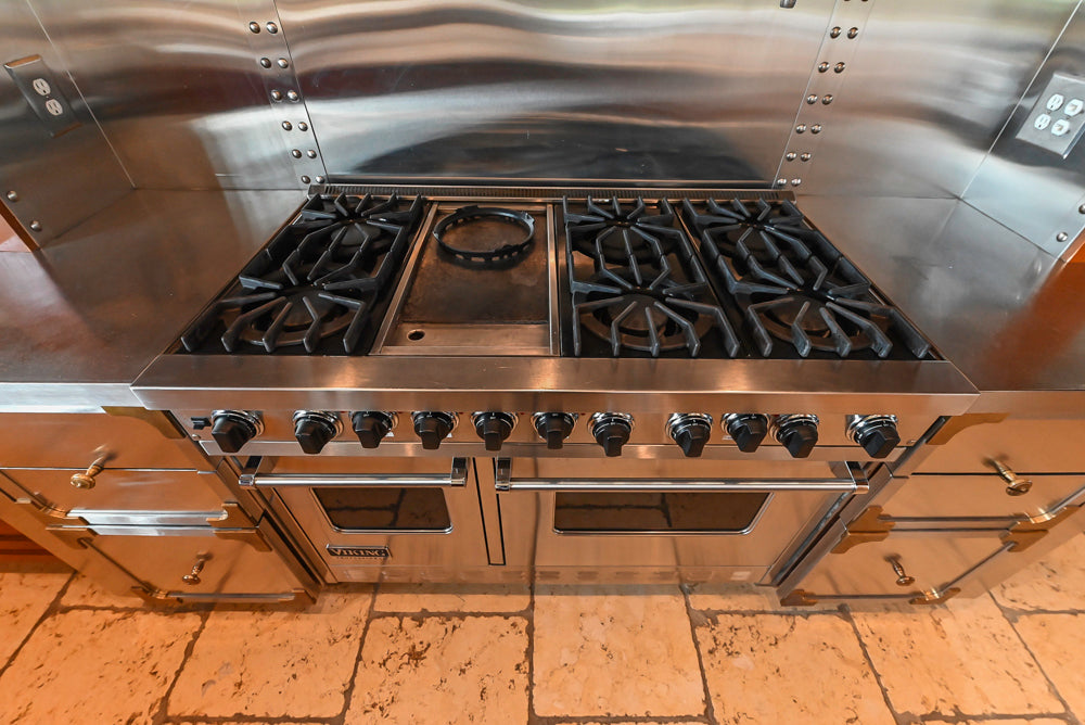 "The Highbury" Traditional Wooden Kitchen with Island & Viking Architectural Hearth