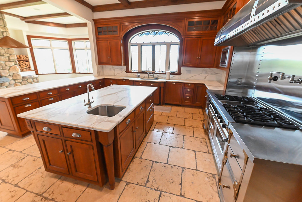 "The Highbury" Traditional Wooden Kitchen with Island & Viking Architectural Hearth