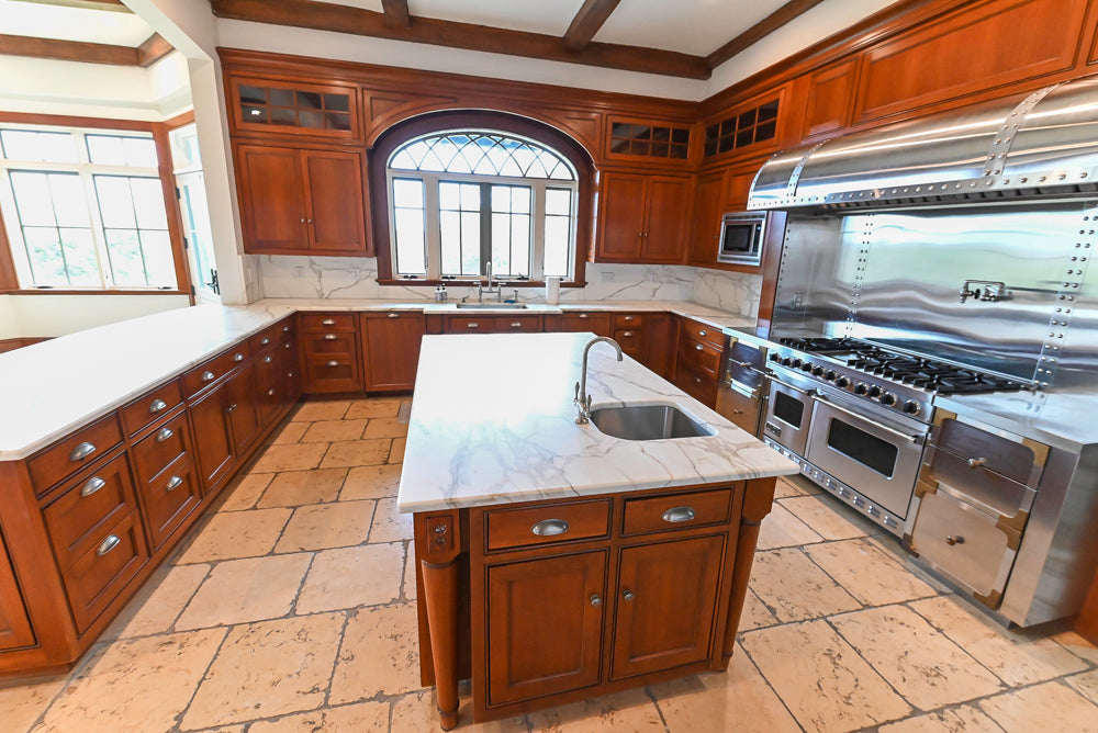 "The Highbury" Traditional Wooden Kitchen with Island & Viking Architectural Hearth