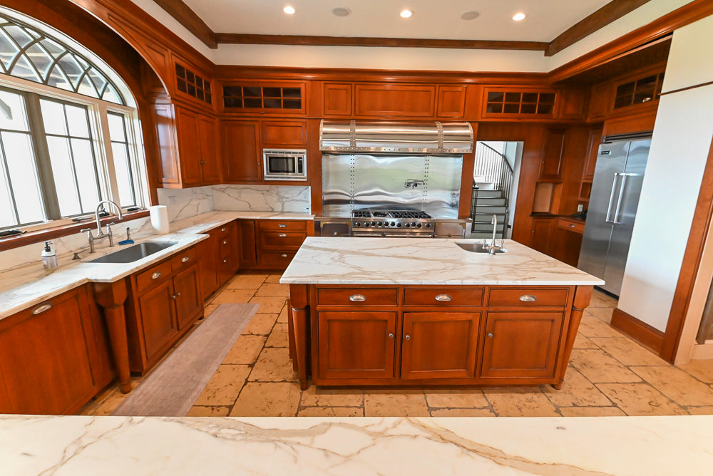 "The Highbury" Traditional Wooden Kitchen with Island & Viking Architectural Hearth