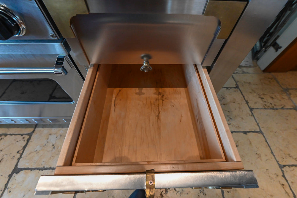 "The Highbury" Traditional Wooden Kitchen with Island & Viking Architectural Hearth