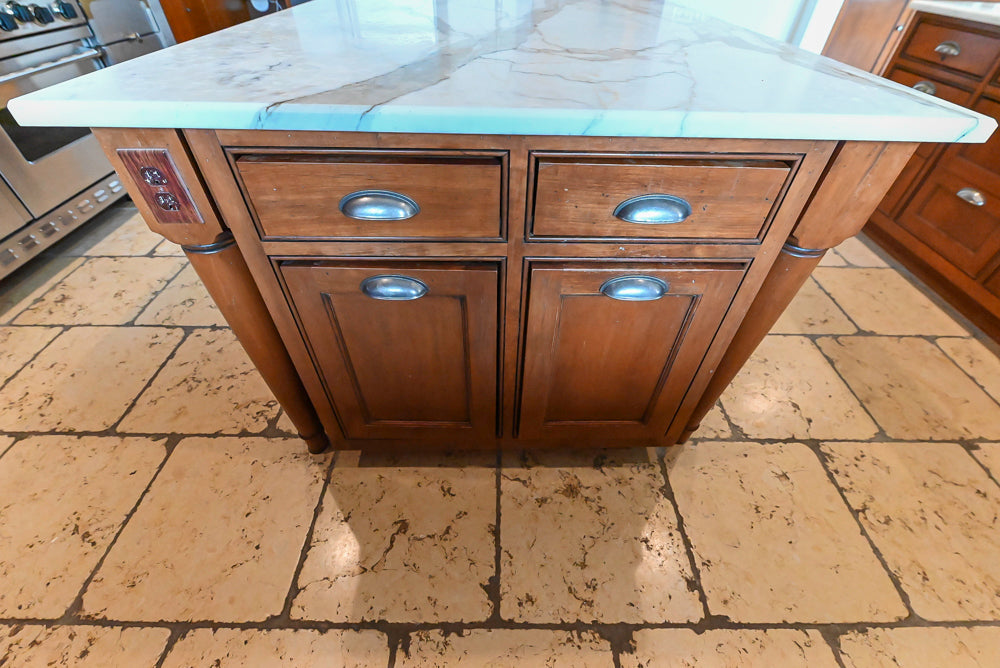 "The Highbury" Traditional Wooden Kitchen with Island & Viking Architectural Hearth