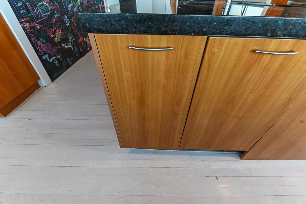 Neff Modern Kitchen with Island and 48" Viking Refrigerator