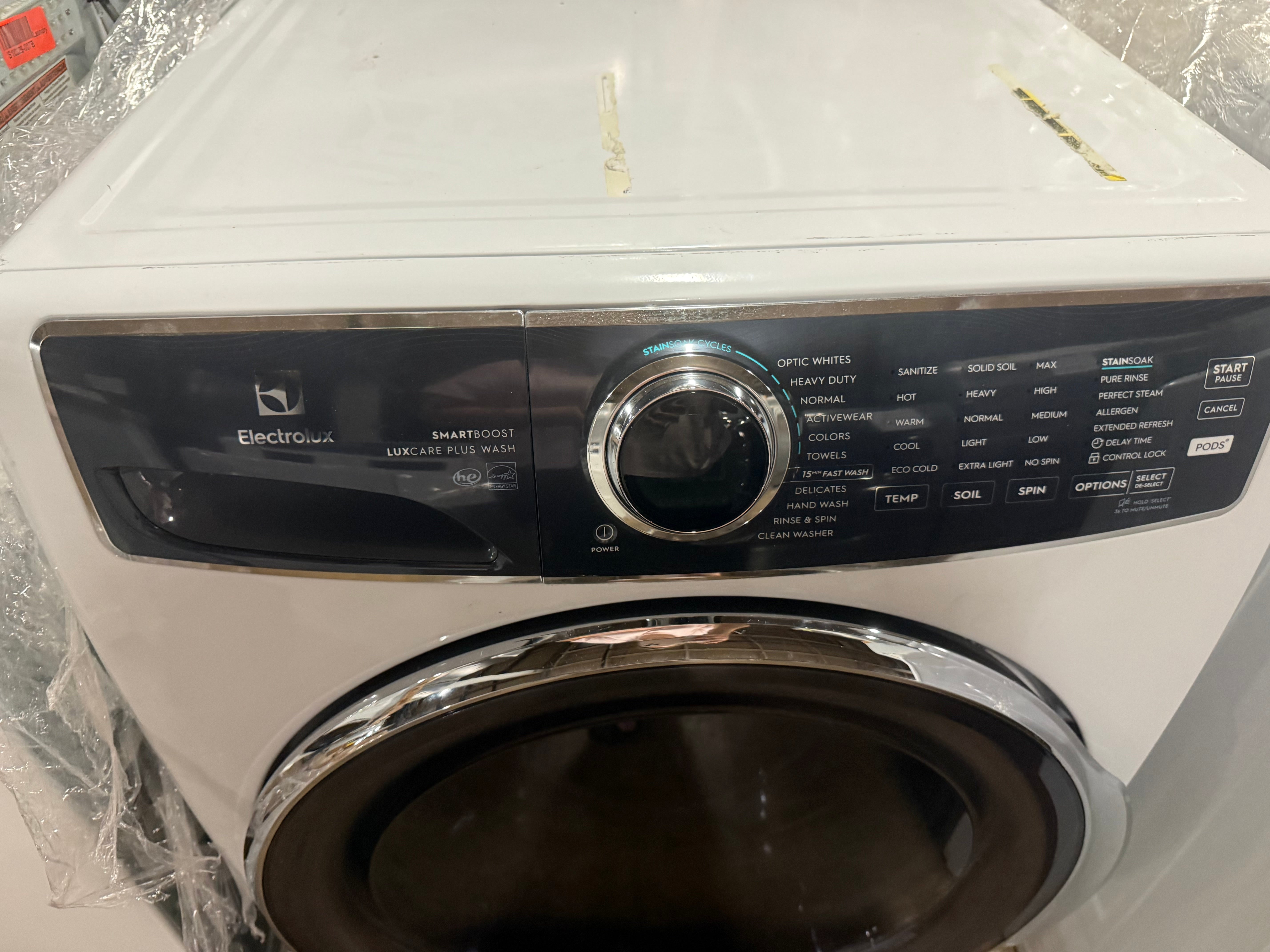 Electrolux 600 Series ELFW7637AW 27" White Front Load Washer