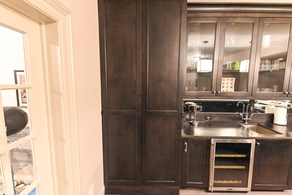 "The Beaumont" Transitional Dark Brown Wood Wet Bar with Appliances