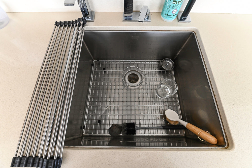 Poliform Modern Kitchen with Sideboard and Miele & Sub-Zero Appliances