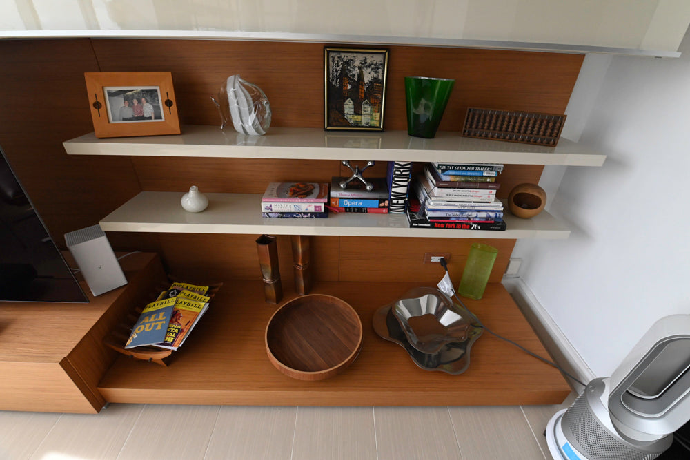 Complete Poliform wall system for modern living room media and art display