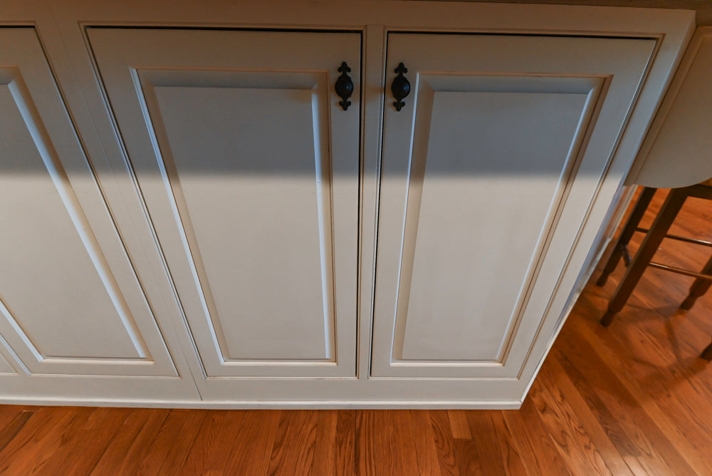 Plain & Fancy White Kitchen with Side Pantry & Appliances