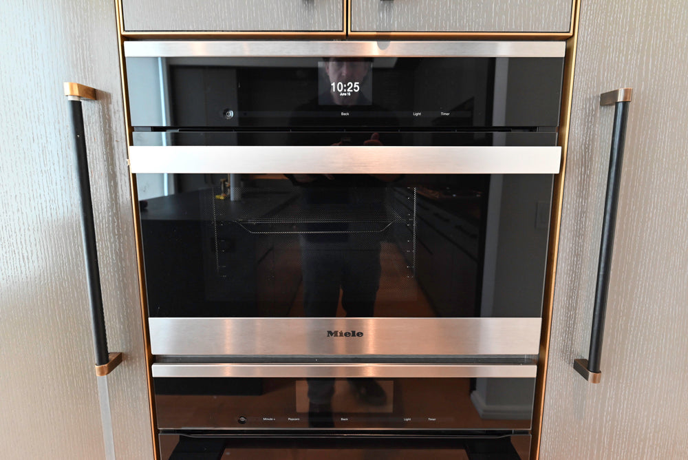 Thomas Juul-Hansen Modern Grey Oak Kitchen with Island & Miele Appliances