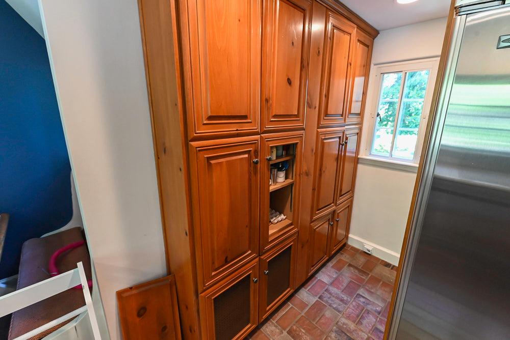 Wood-Mode Traditional Classic Craftsman Kitchen with Appliances
