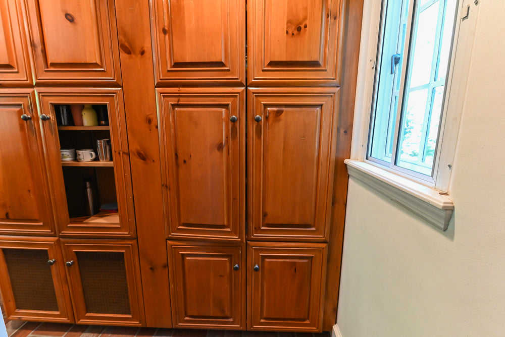 Wood-Mode Traditional Classic Craftsman Kitchen with Appliances