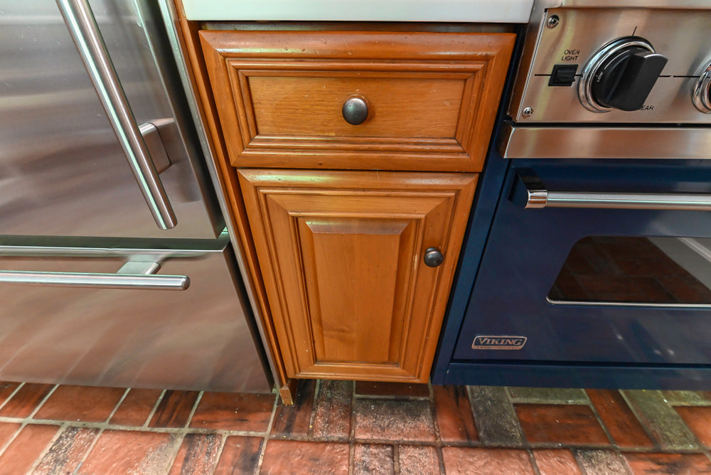 Wood-Mode Traditional Classic Craftsman Kitchen with Appliances