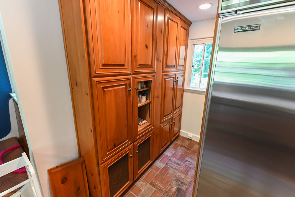 Wood-Mode Traditional Classic Craftsman Kitchen with Appliances