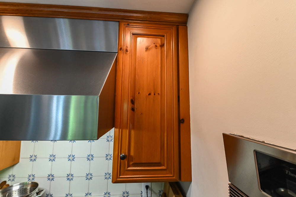 Wood-Mode Traditional Classic Craftsman Kitchen with Appliances