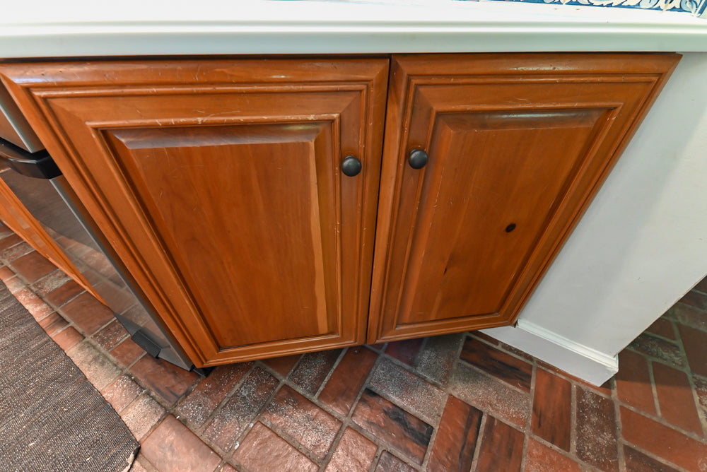 Wood-Mode Traditional Classic Craftsman Kitchen with Appliances