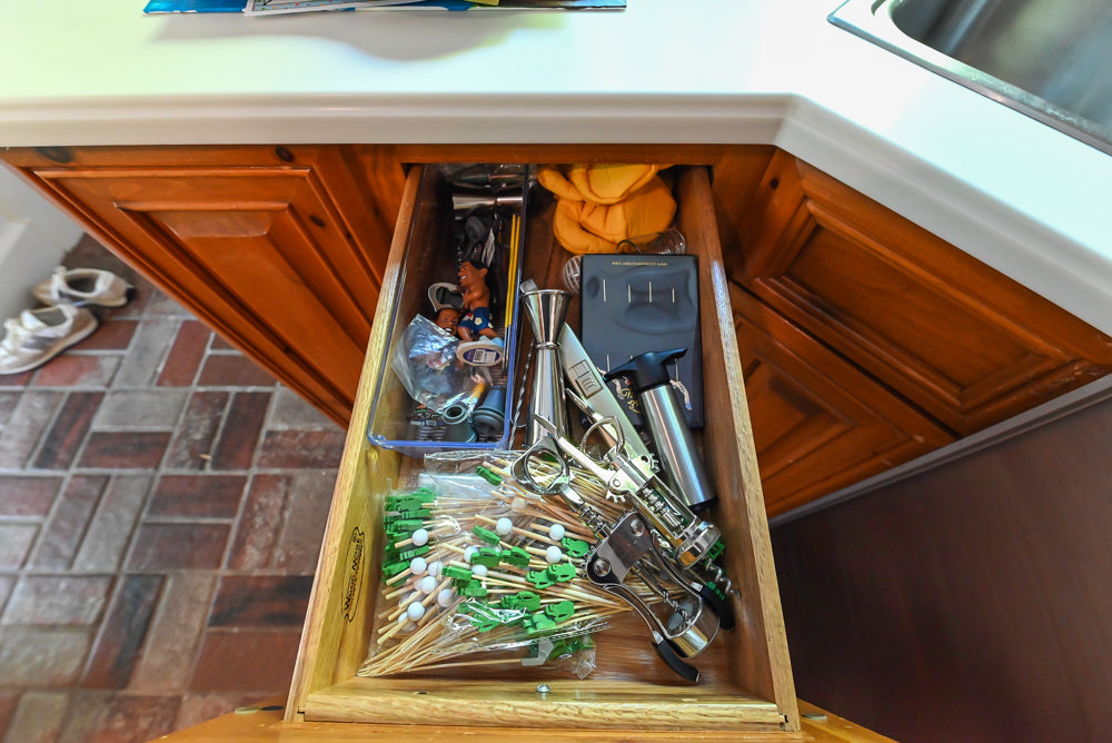 Wood-Mode Traditional Classic Craftsman Butler's Pantry