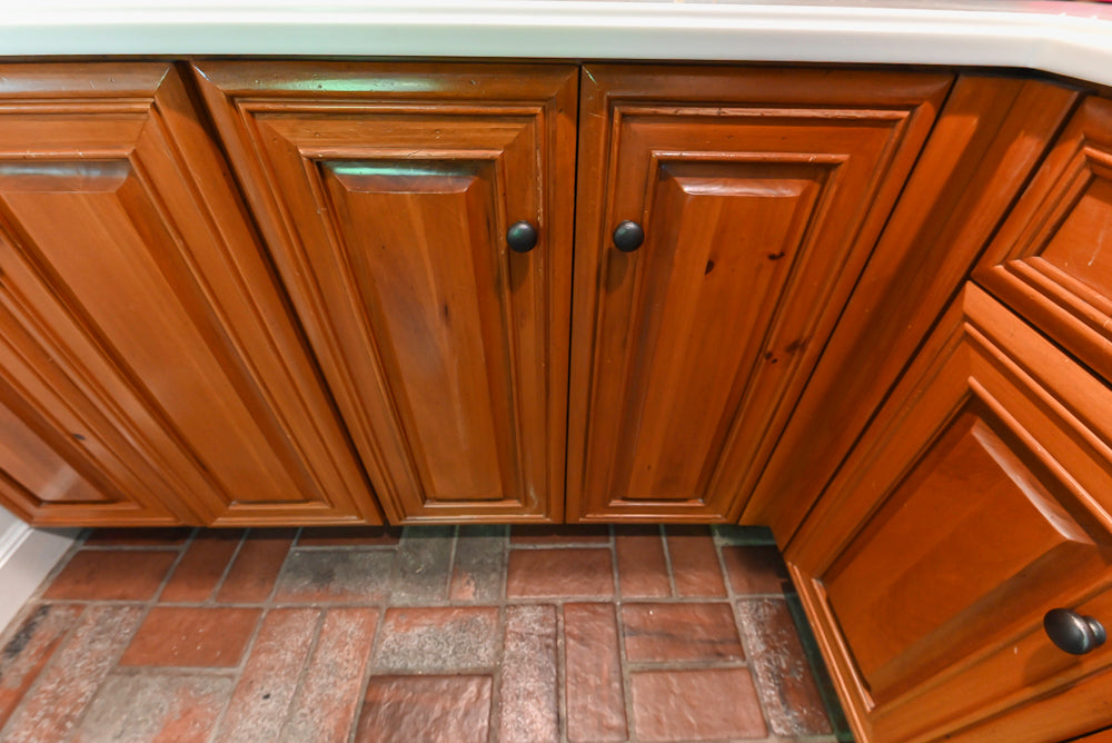 Wood-Mode Traditional Classic Craftsman Butler's Pantry