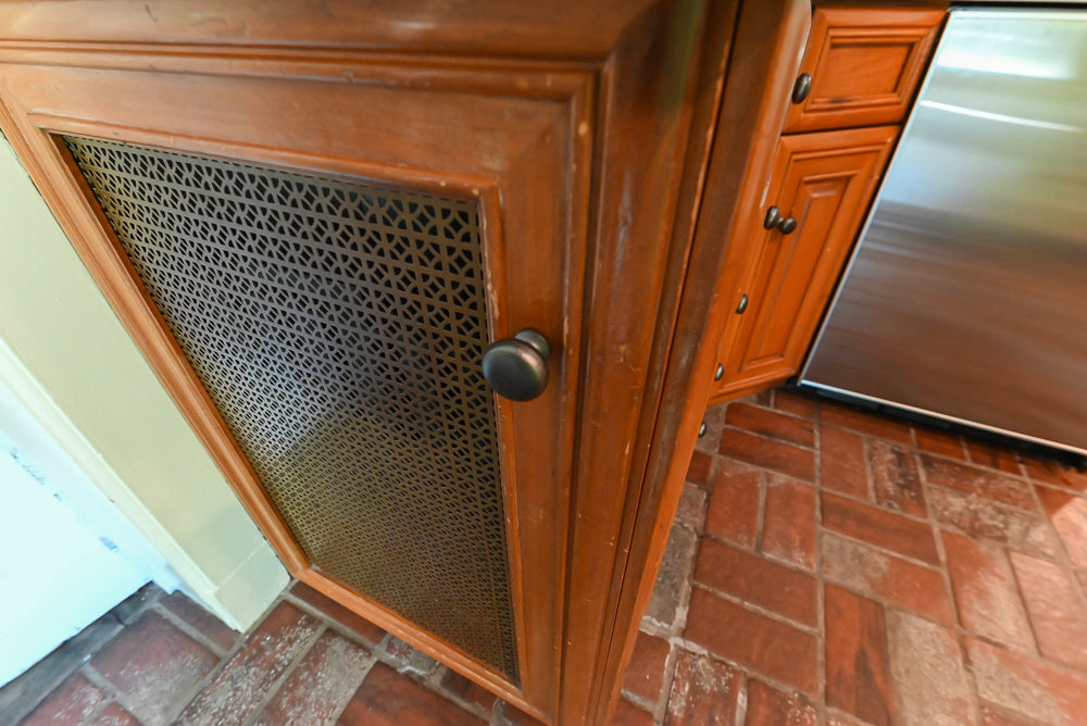 Wood-Mode Traditional Classic Craftsman Butler's Pantry