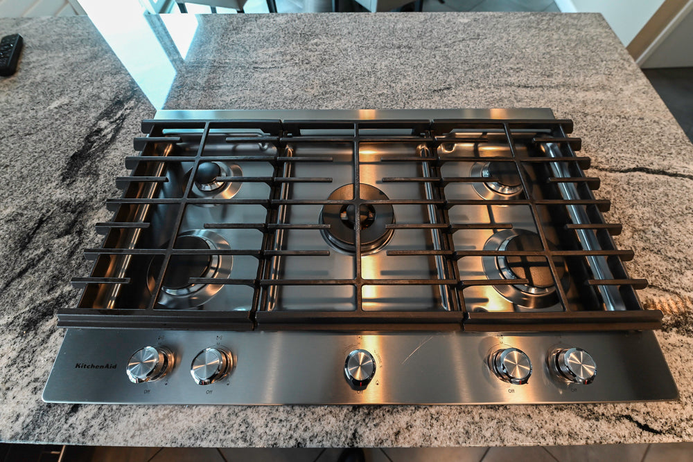 Ultracraft Black Horizontal Grain Thermofoil Modern Kitchen with Appliances