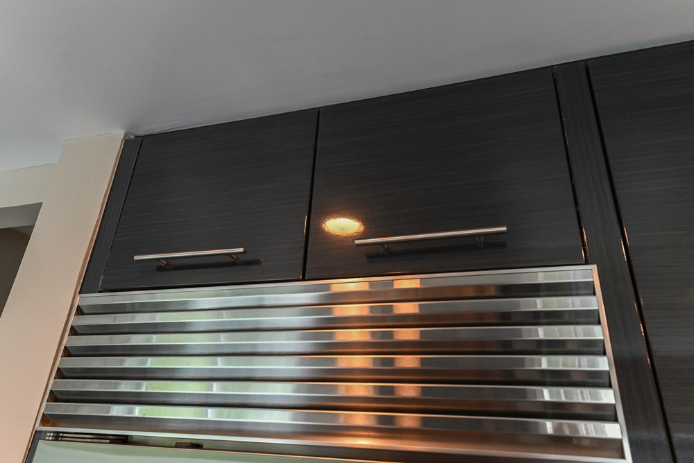 Ultracraft Black Horizontal Grain Thermofoil Modern Kitchen with Appliances