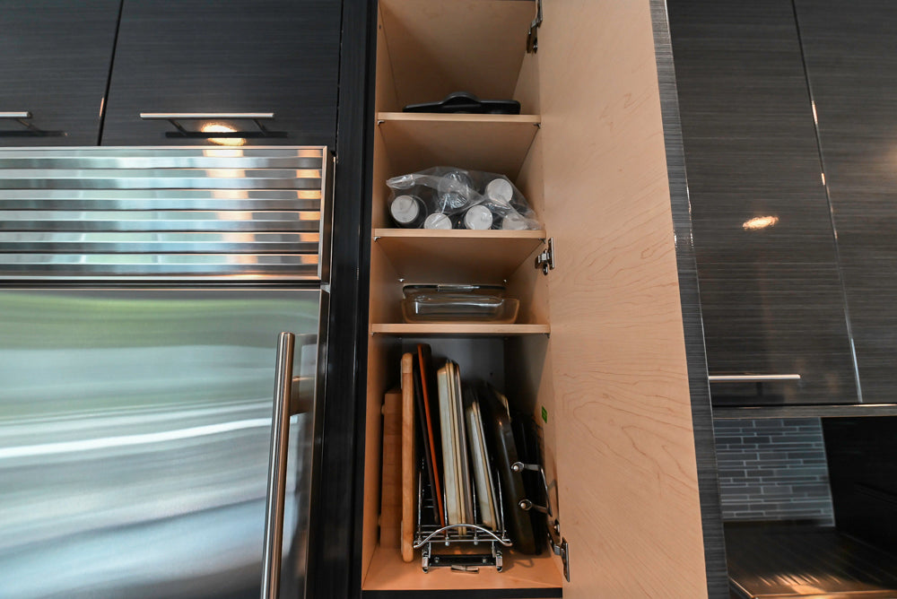 Ultracraft Black Horizontal Grain Thermofoil Modern Kitchen with Appliances