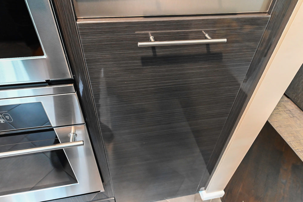 Ultracraft Black Horizontal Grain Thermofoil Modern Kitchen with Appliances